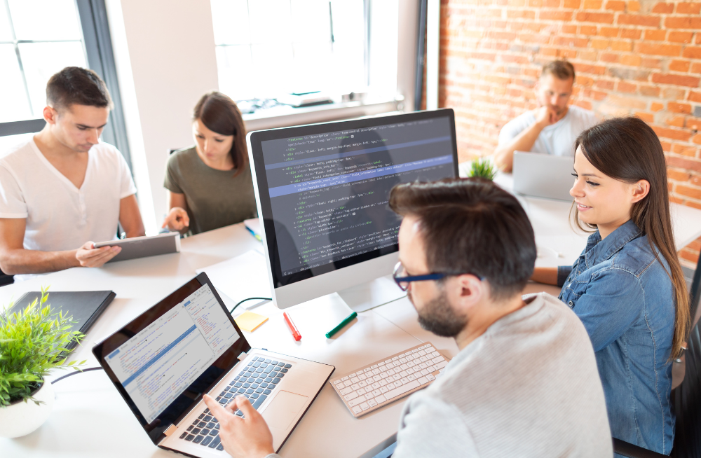 Cross-platform mobile apps designed to engage users and extend your digital capabilities.